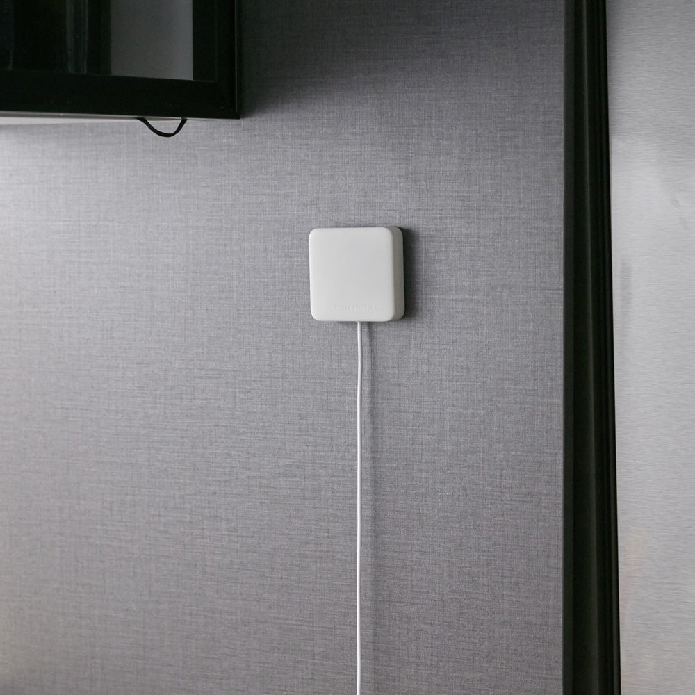 SwitchBot Hub Mini WiFi und IR Zentrale Szene Kühlschrank