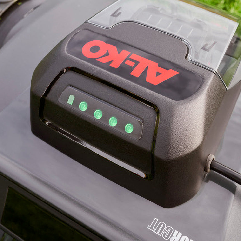 AL-KO Akku-Spindelmäher 114035 Szene Akku laden